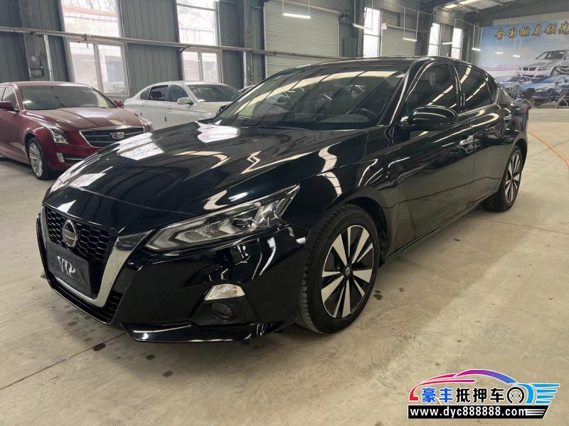 19年日产天籁轿车抵押车出售