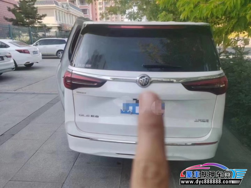 20年别克GL8轿车抵押车出售