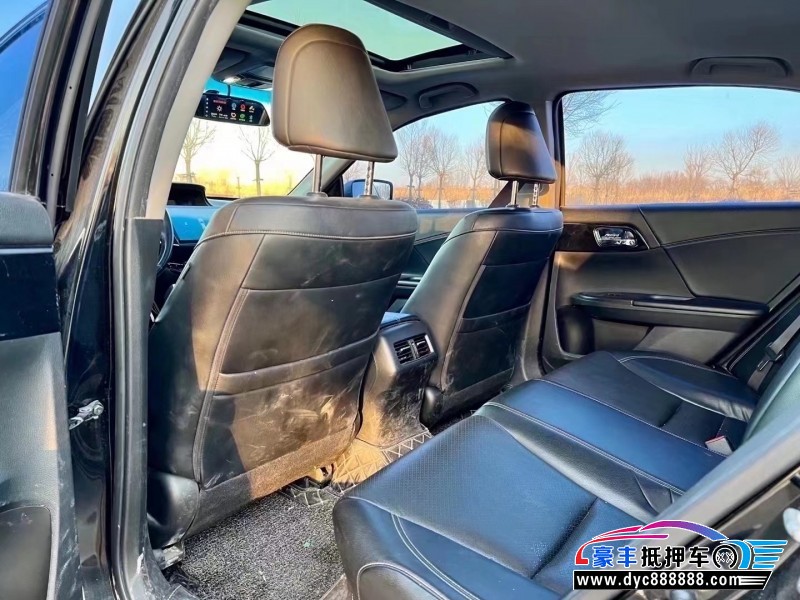 17年本田雅阁轿车抵押车出售