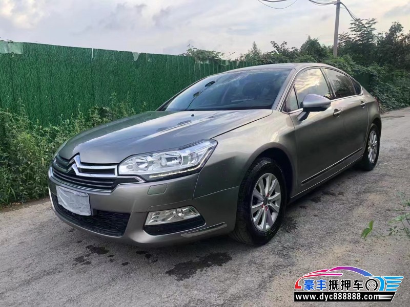 13年雪铁龙C5轿车抵押车出售