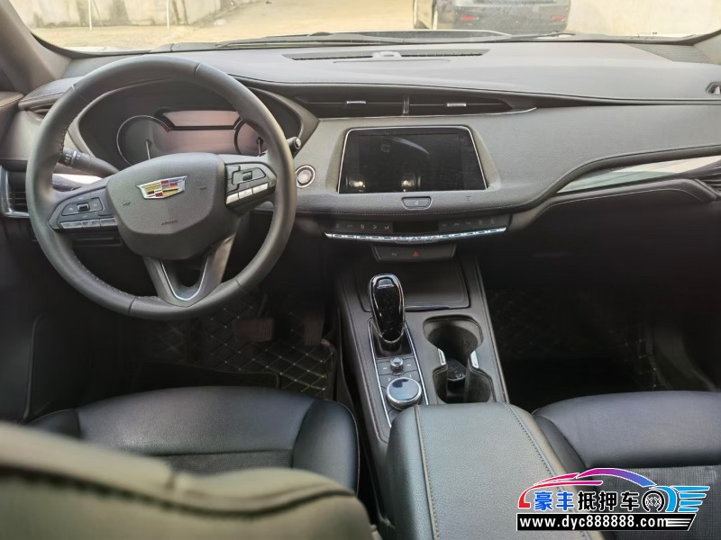 21年凯迪拉克XT4轿车抵押车出售