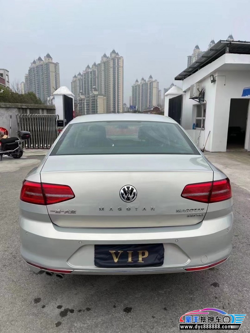 18年大众迈腾轿车抵押车出售