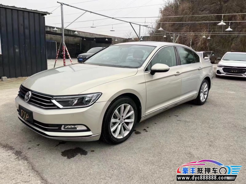 18年大众迈腾轿车抵押车出售