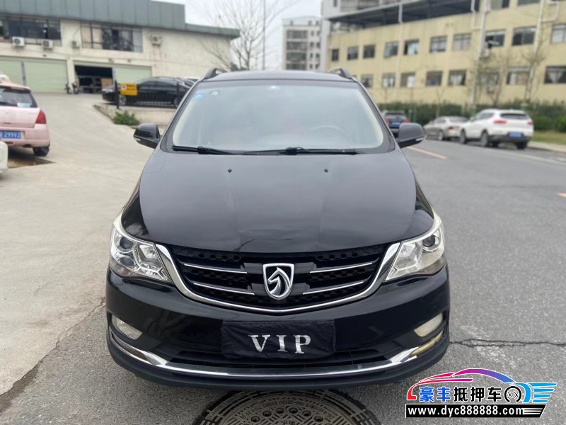 17年宝骏730轿车抵押车出售