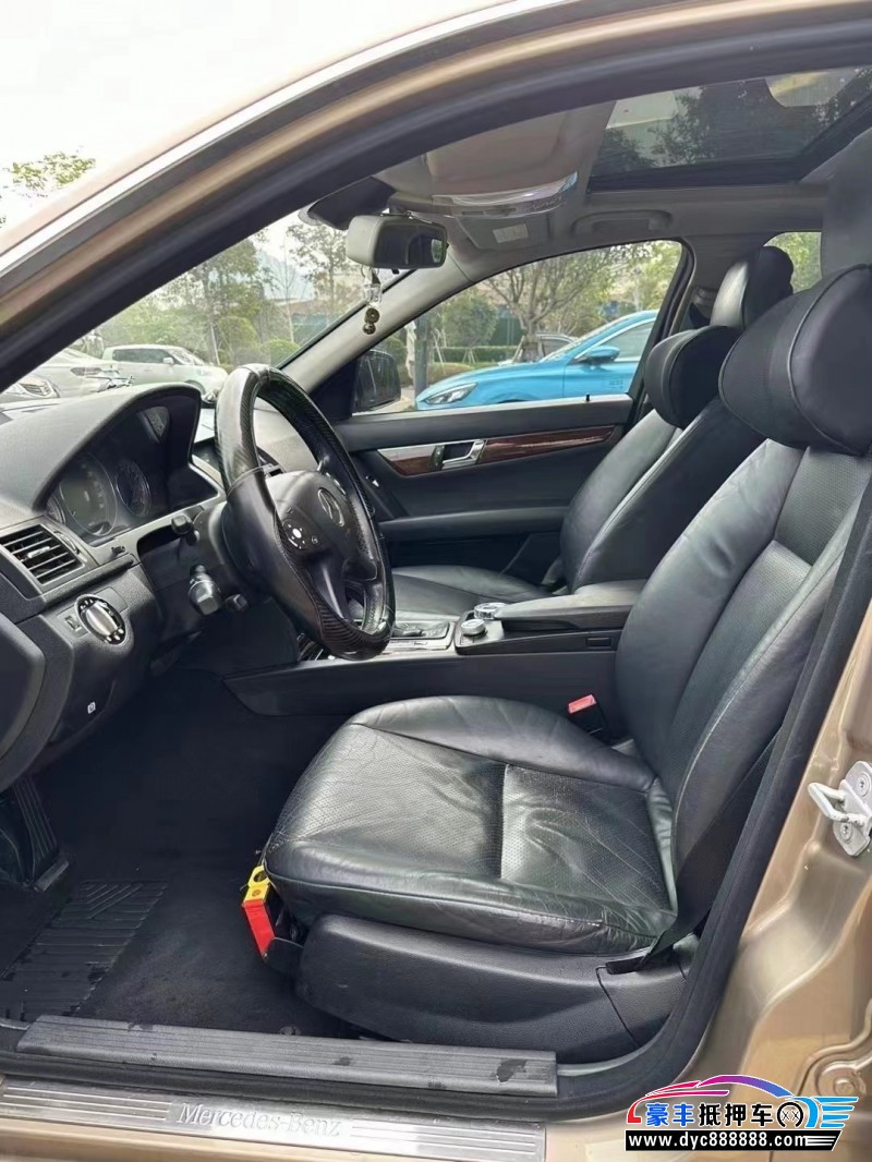 09年奔驰C轿车抵押车出售