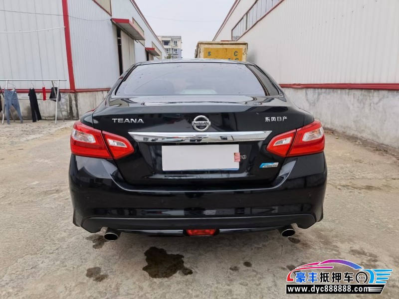 18年日产天籁轿车抵押车出售