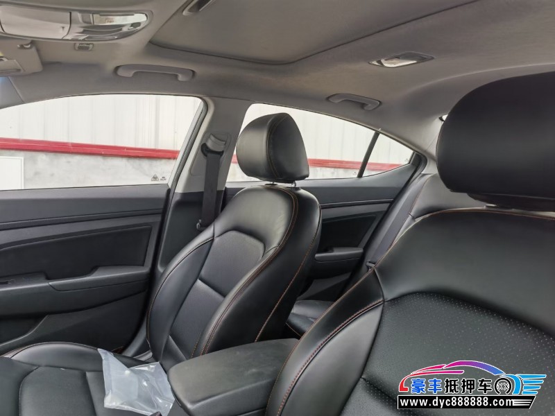 19年现代领动轿车抵押车出售