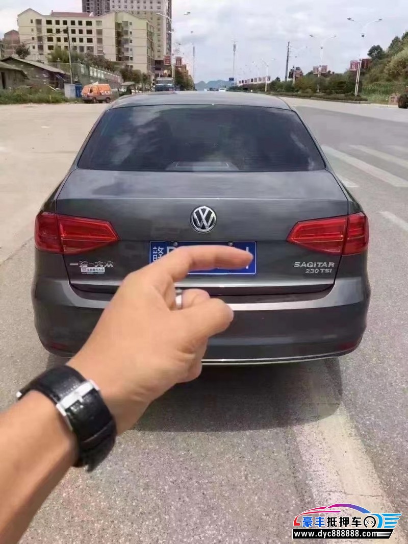 16年大众速腾轿车抵押车出售