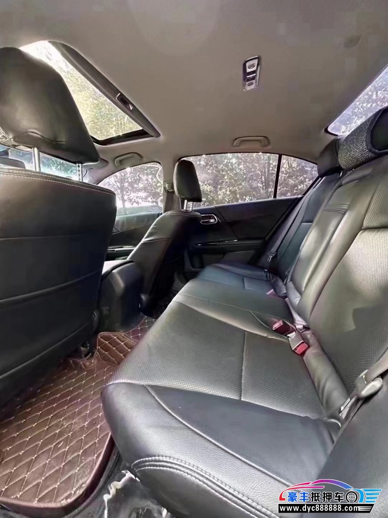 17年本田雅阁轿车抵押车出售