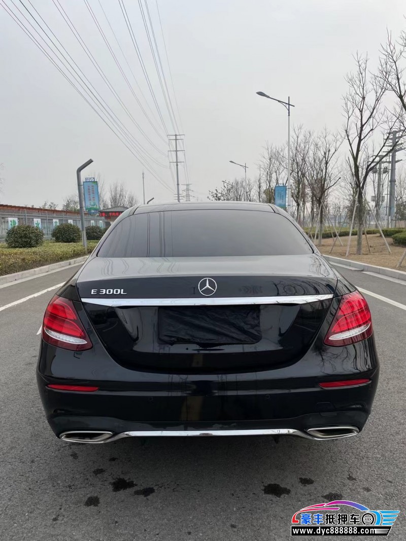 20年奔驰E轿车抵押车出售