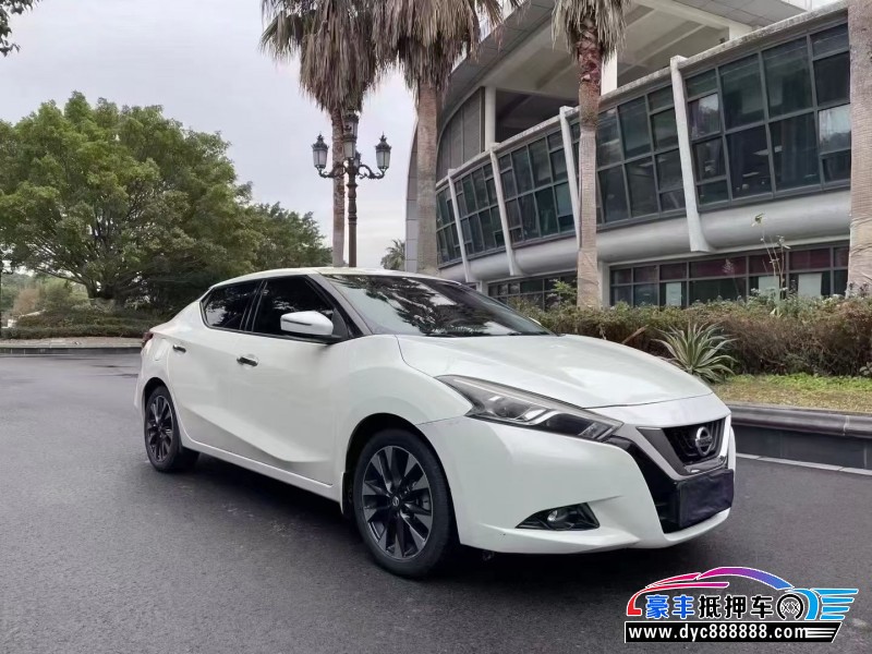 19年日产蓝鸟轿车抵押车出售