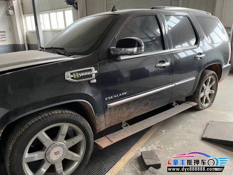 13年凯迪拉克凯雷德SUV抵押车出售