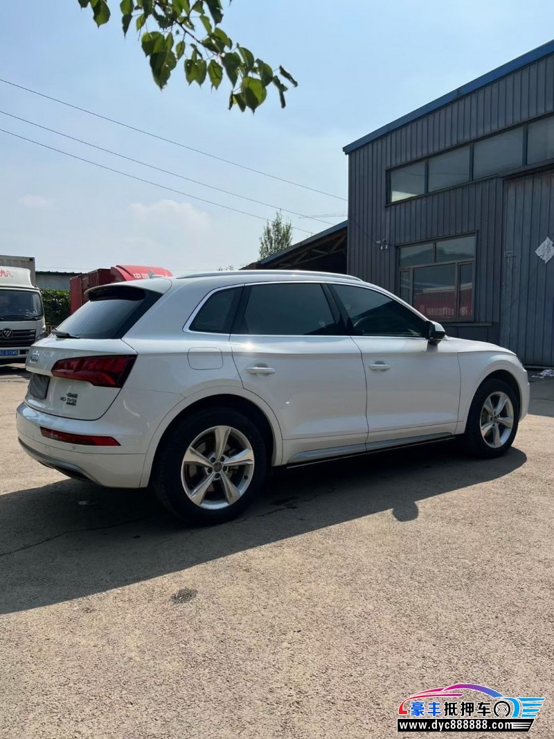 19年奥迪Q5轿车抵押车出售