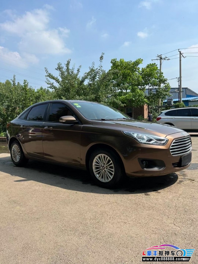 15年福特福睿斯轿车抵押车出售