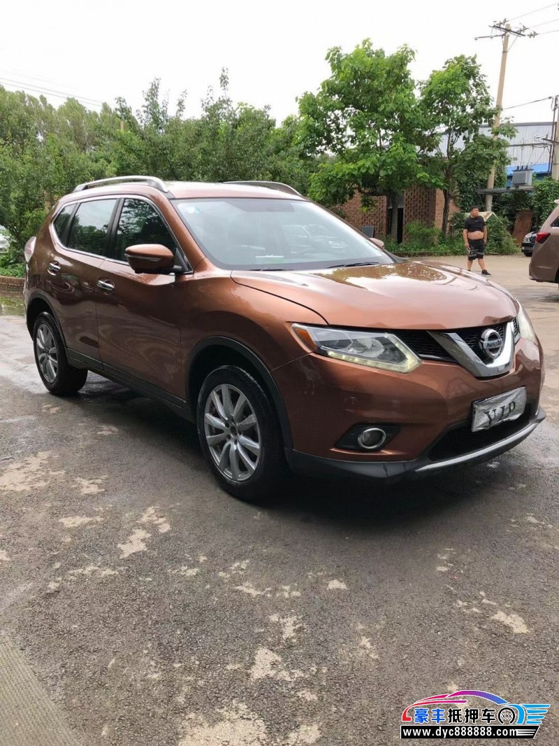 14年日产奇骏轿车抵押车出售