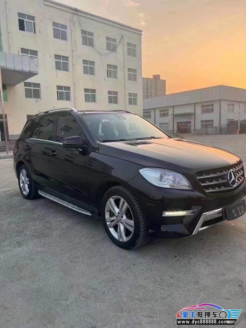 12年奔驰ML轿车抵押车出售