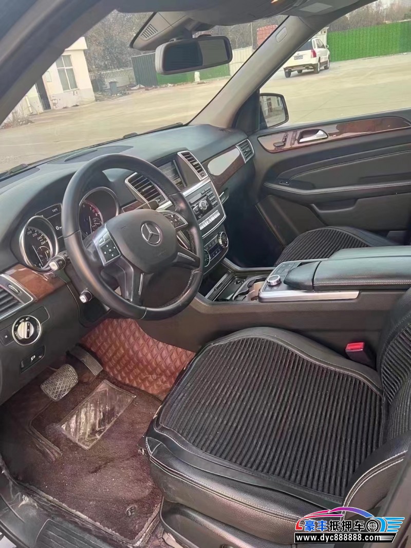 12年奔驰ML轿车抵押车出售