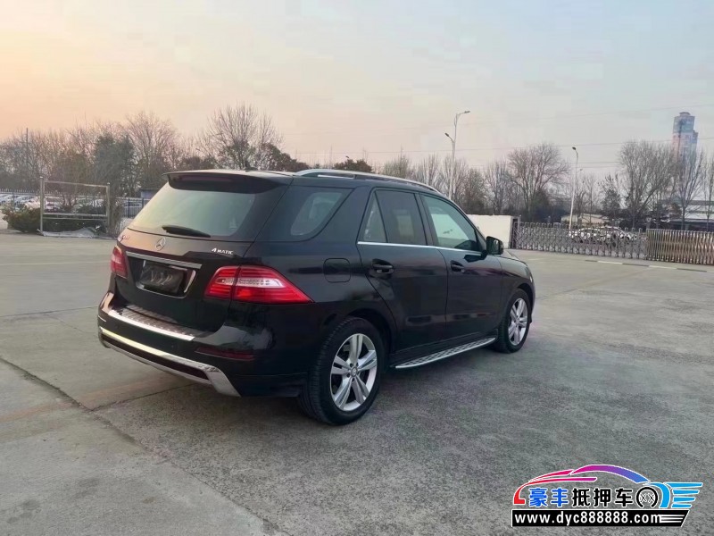 12年奔驰ML轿车抵押车出售