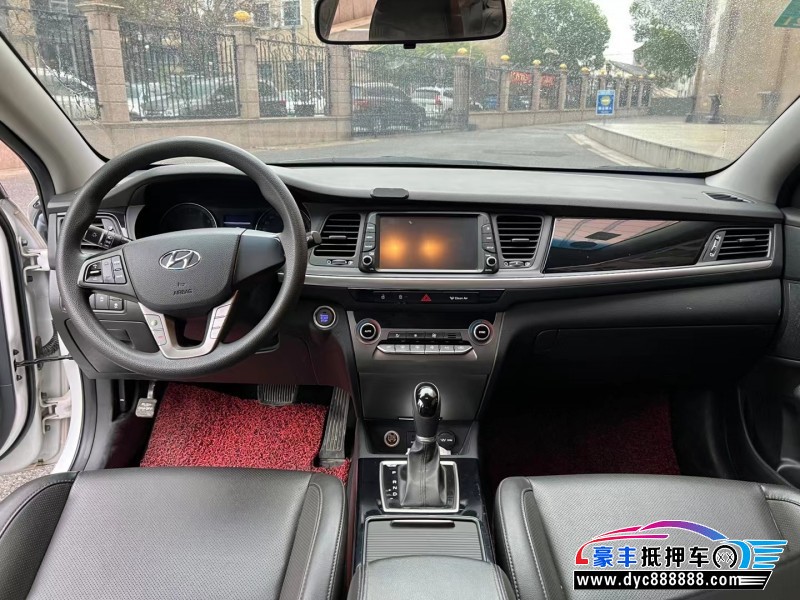 19年现代名图轿车抵押车出售