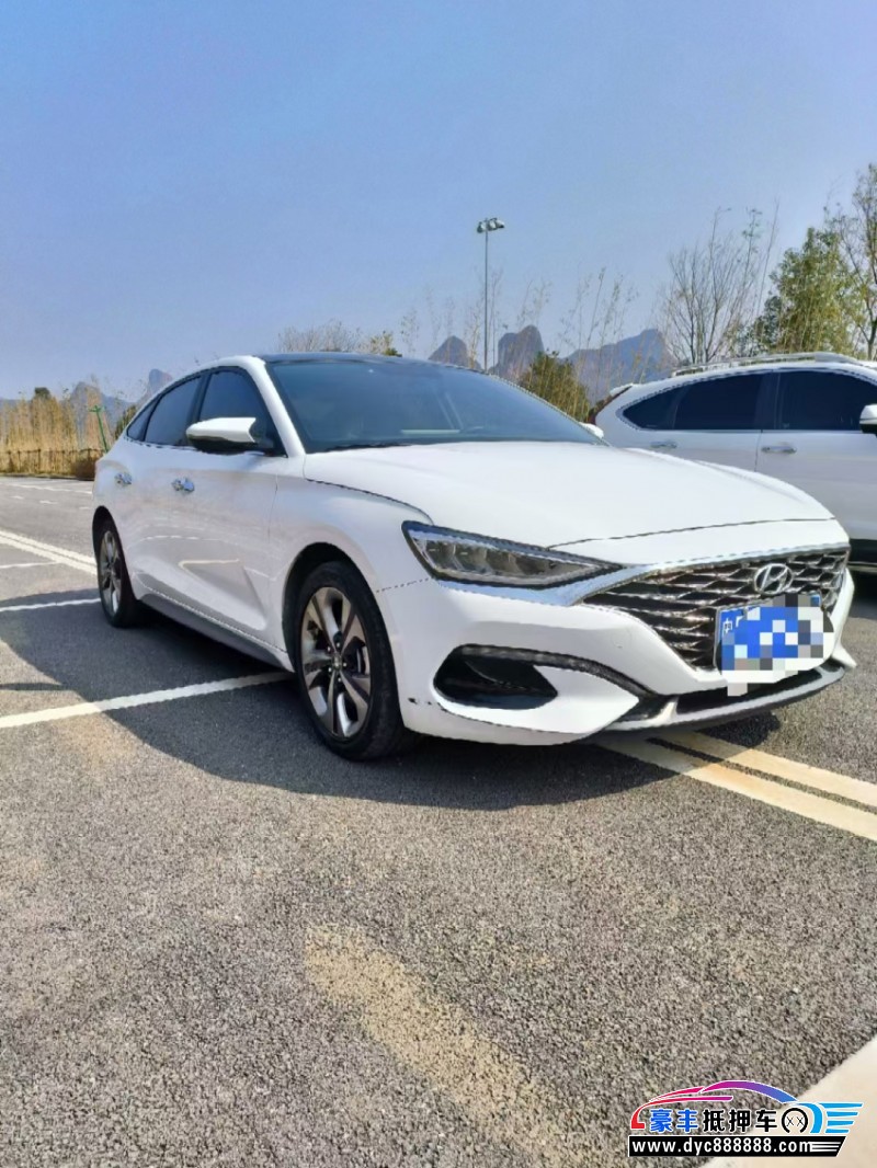 20年现代菲斯塔轿车抵押车出售