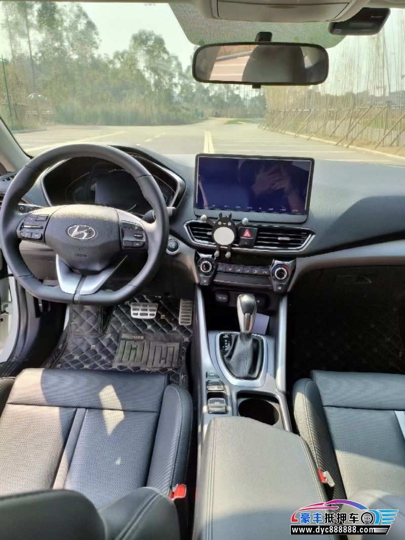 20年现代菲斯塔轿车抵押车出售