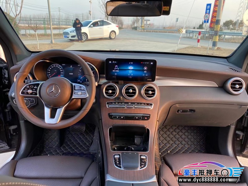 21年奔驰GLC轿车抵押车出售