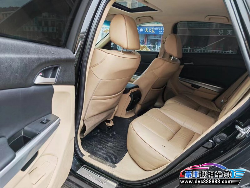 12年本田歌诗图轿车抵押车出售