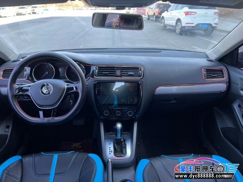 16年大众速腾轿车抵押车出售