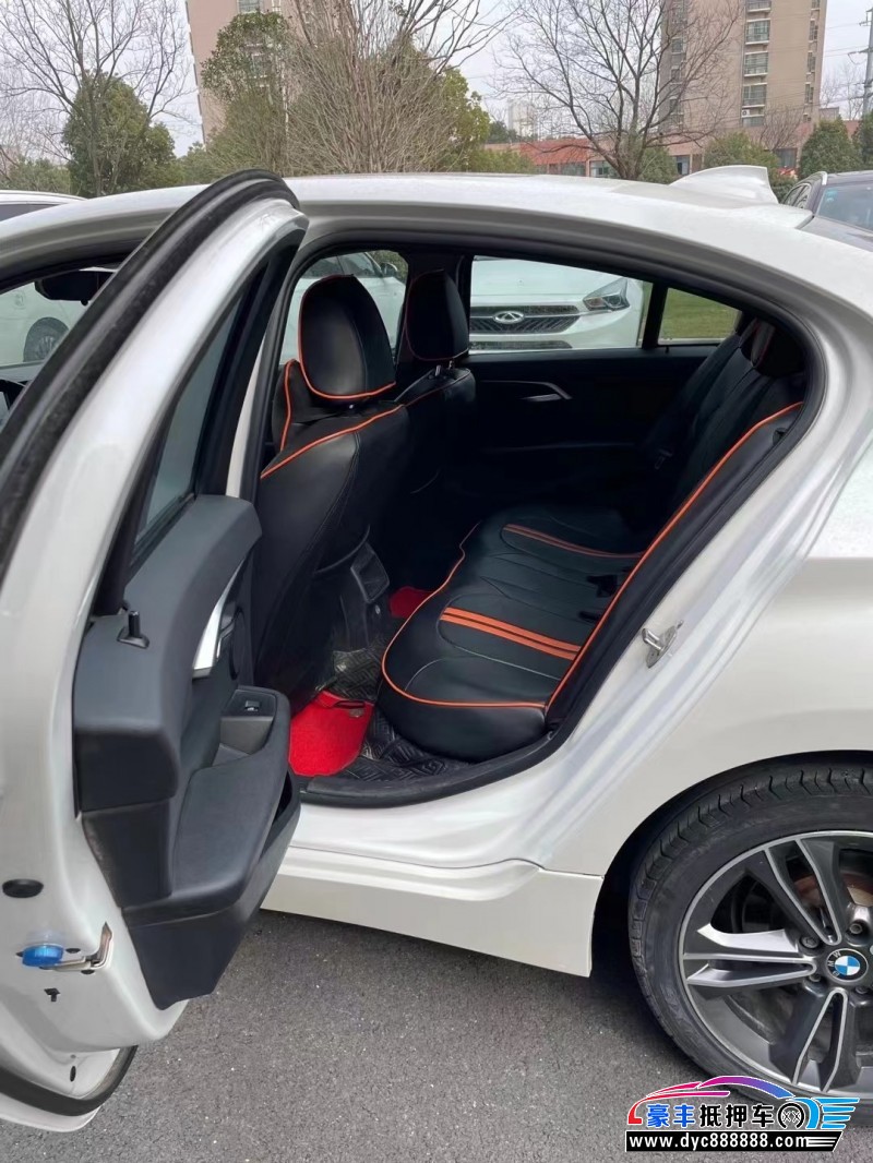 18年宝马1系轿车抵押车出售