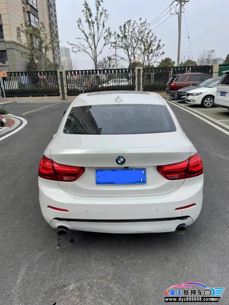 18年宝马1系轿车抵押车出售