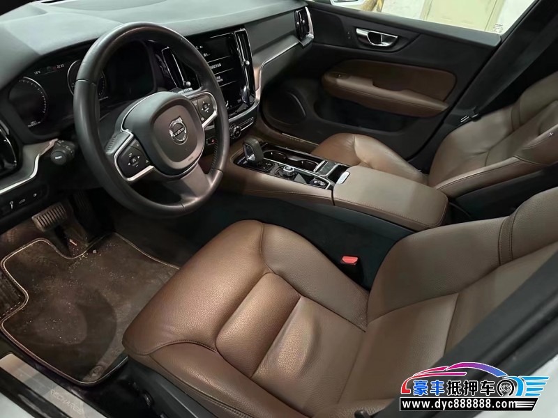 22年沃尔沃S60轿车抵押车出售