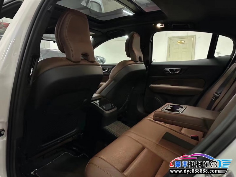 22年沃尔沃S60轿车抵押车出售