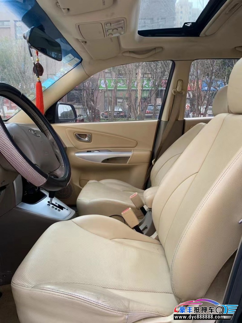 13年现代途胜轿车抵押车出售