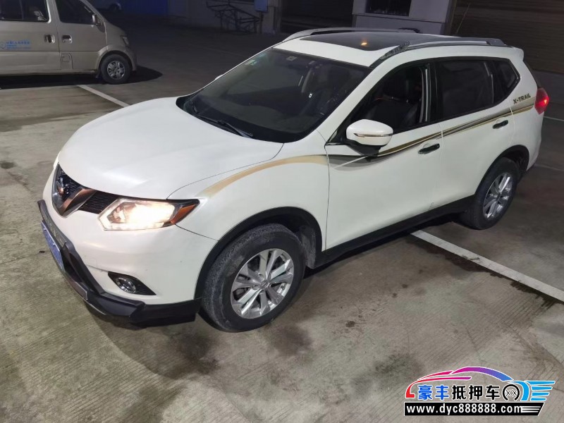 16年日产奇骏轿车抵押车出售