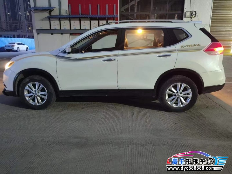 16年日产奇骏轿车抵押车出售