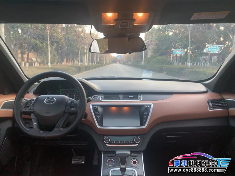 18年陆风X7轿车抵押车出售