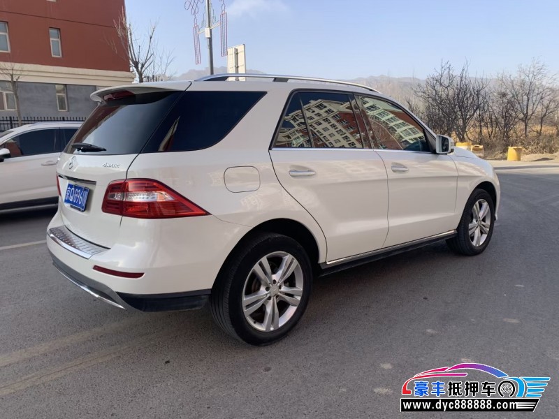 13年奔驰ML轿车抵押车出售