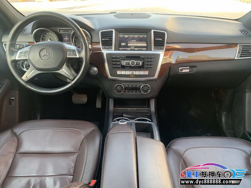 13年奔驰ML轿车抵押车出售