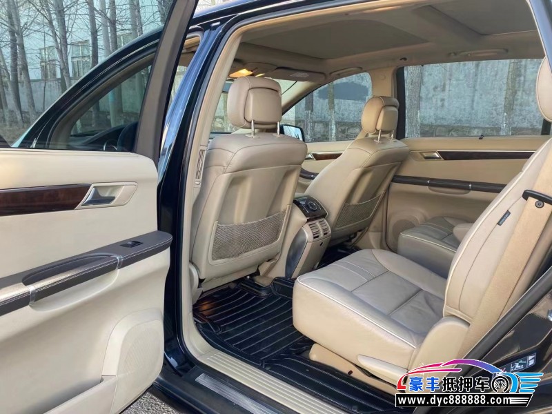 12年奔驰R轿车抵押车出售