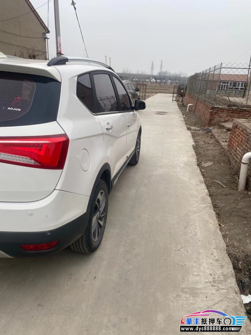 16年宝骏560SUV抵押车出售