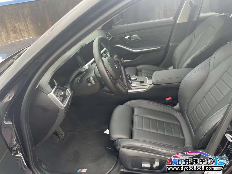 20年宝马3系轿车抵押车出售