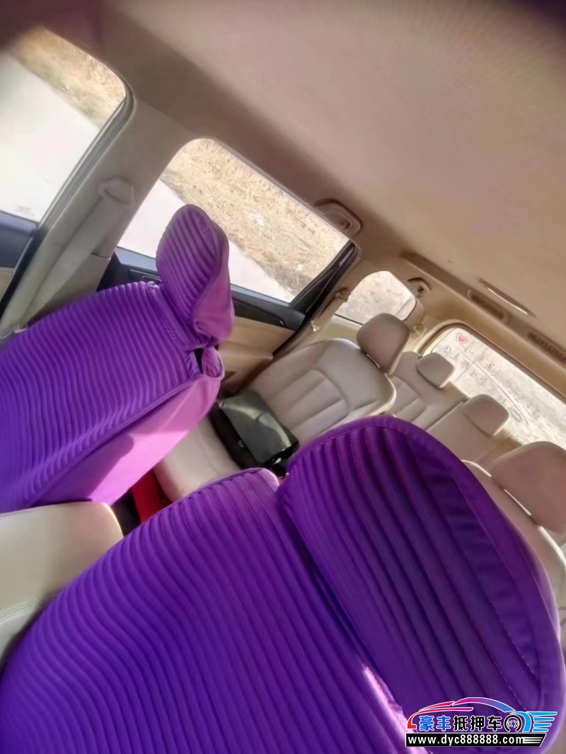 17年宝骏730轿车抵押车出售