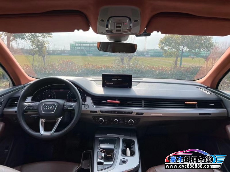 19年奥迪Q7轿车抵押车出售