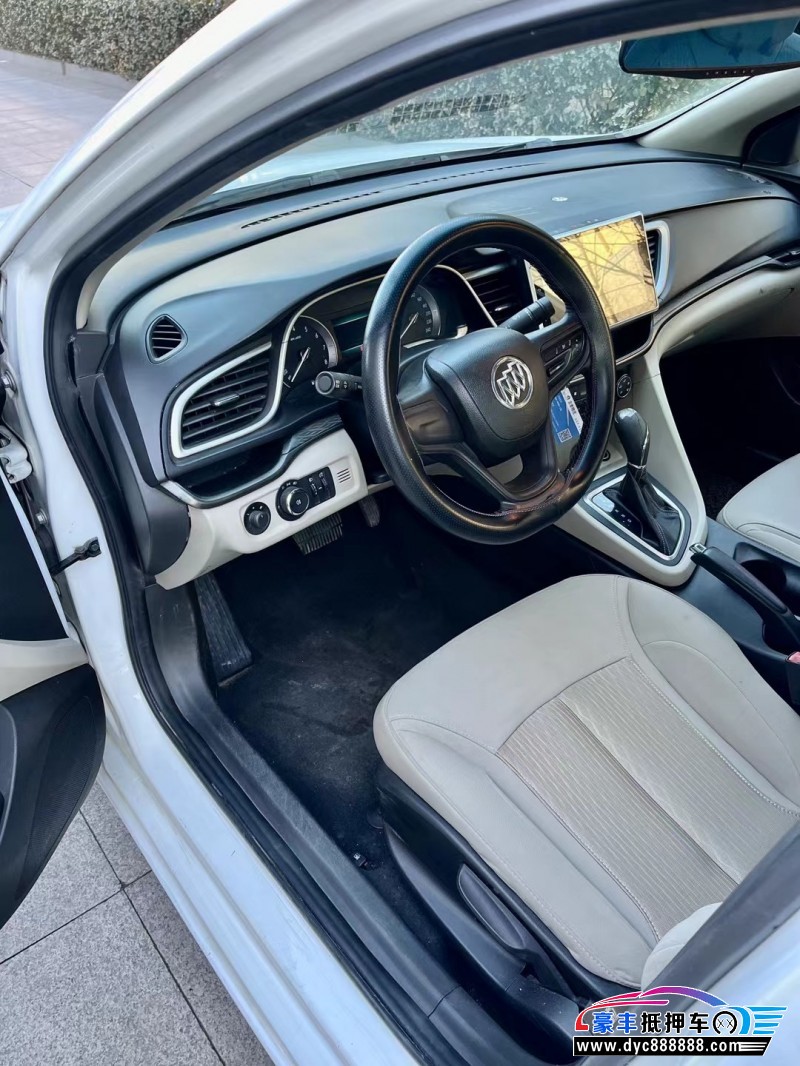 15年别克英朗轿车抵押车出售