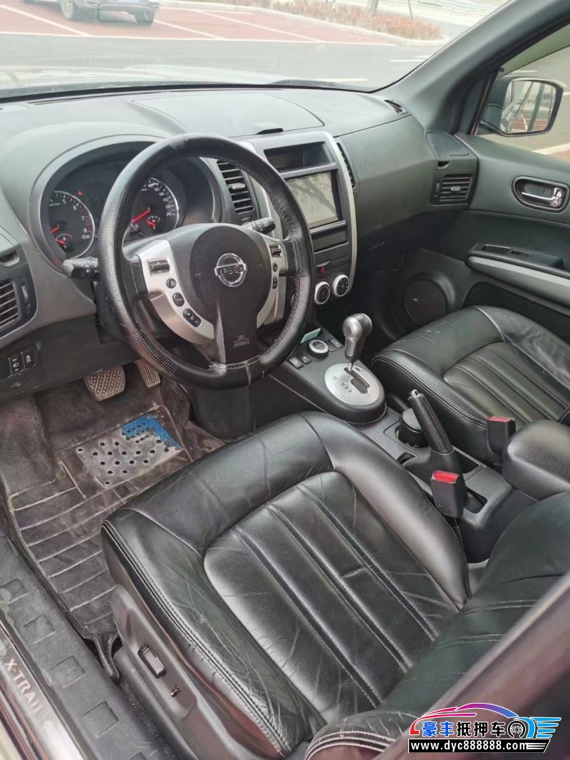 13年日产奇骏轿车抵押车出售