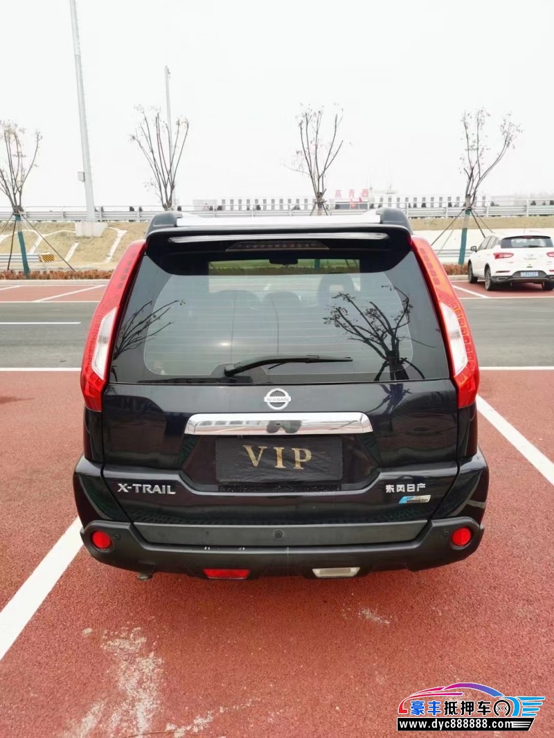 13年日产奇骏轿车抵押车出售