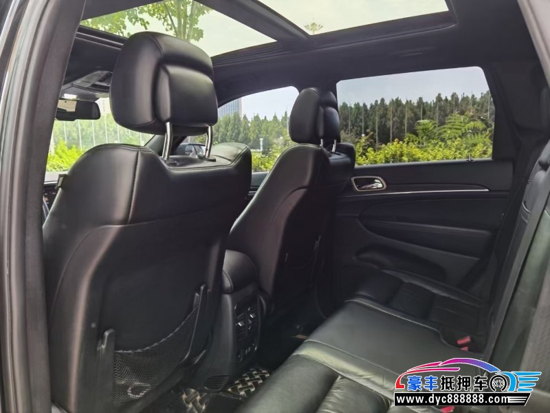 14年Jeep大切诺基SUV抵押车出售