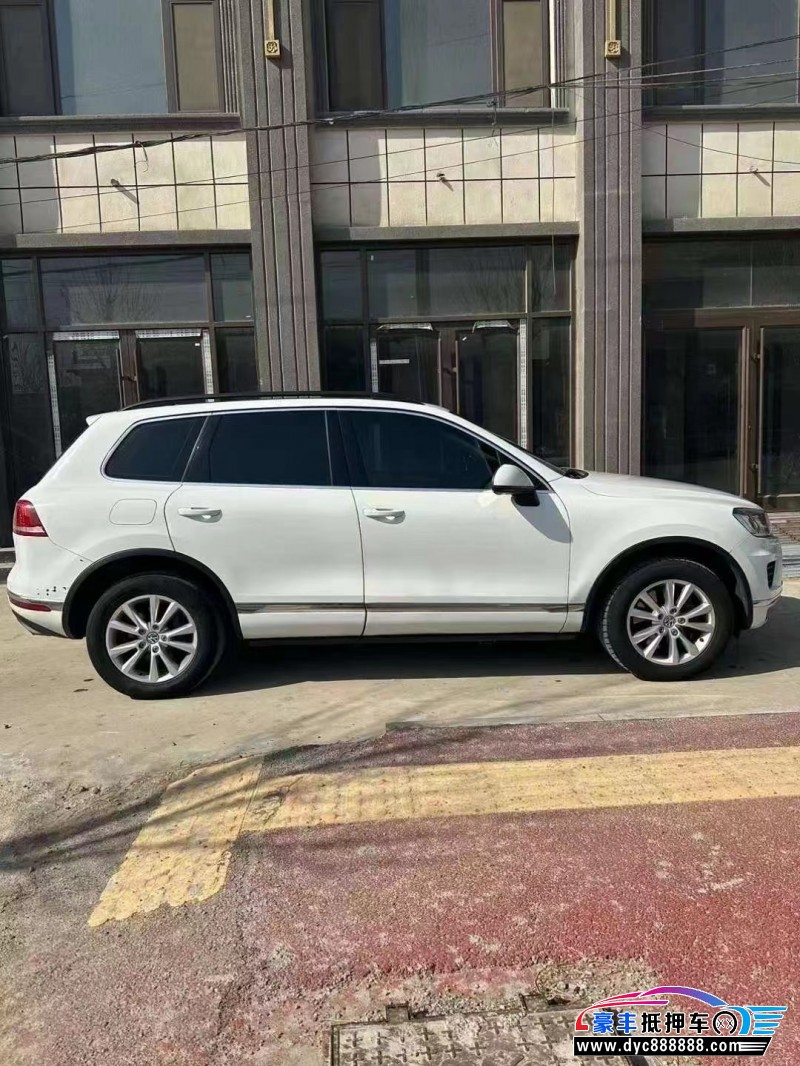 17年大众途锐SUV抵押车出售