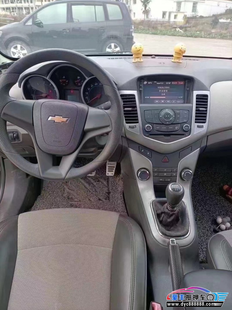 14年雪佛兰科鲁兹轿车抵押车出售