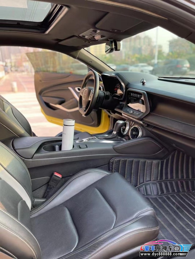 18年雪佛兰科迈罗轿车抵押车出售